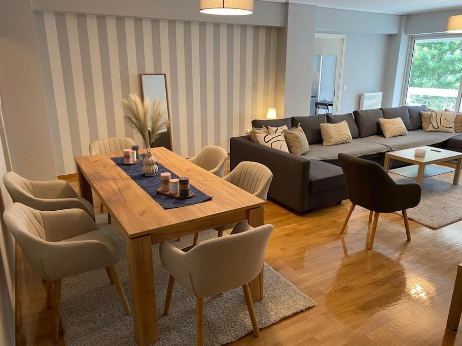 Classy 3Br With 2 Bathrooms Apartment In Marousi Atenas Exterior foto